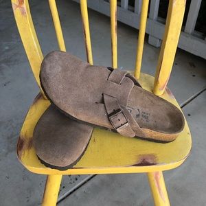 Betula Boston by BIRKENSTOCK Tan Suede Clogs